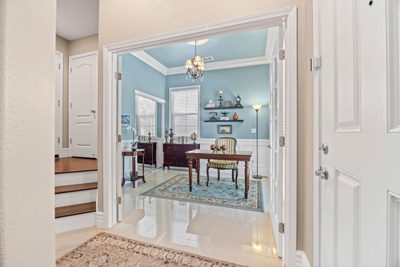 2405 Plateau Drive