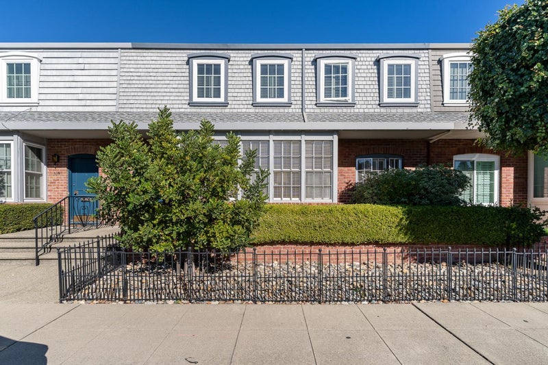 523 Maple Street