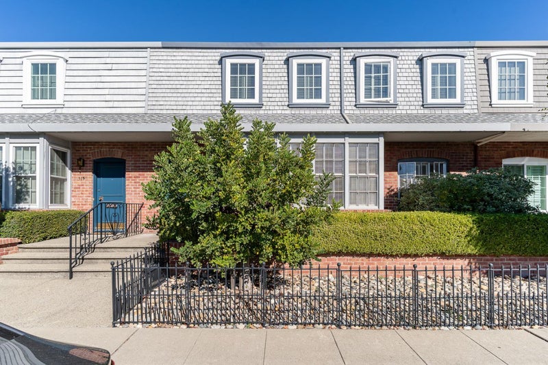 523 Maple Street
