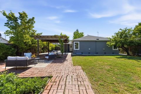 Tiny photo for 410 Wilton Avenue, PALO ALTO, CA 94306 (MLS # ML82040402)
