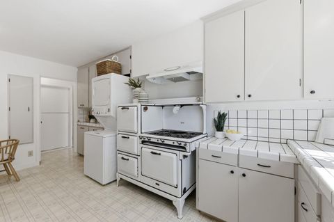 Tiny photo for 410 Wilton Avenue, PALO ALTO, CA 94306 (MLS # ML82040402)