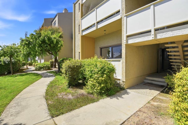 811 MARCIE CIR, SOUTH SAN FRANCISCO, CA 94080 - Image aa259edcbb0d913aa97076c87d17a4a2/309246832
