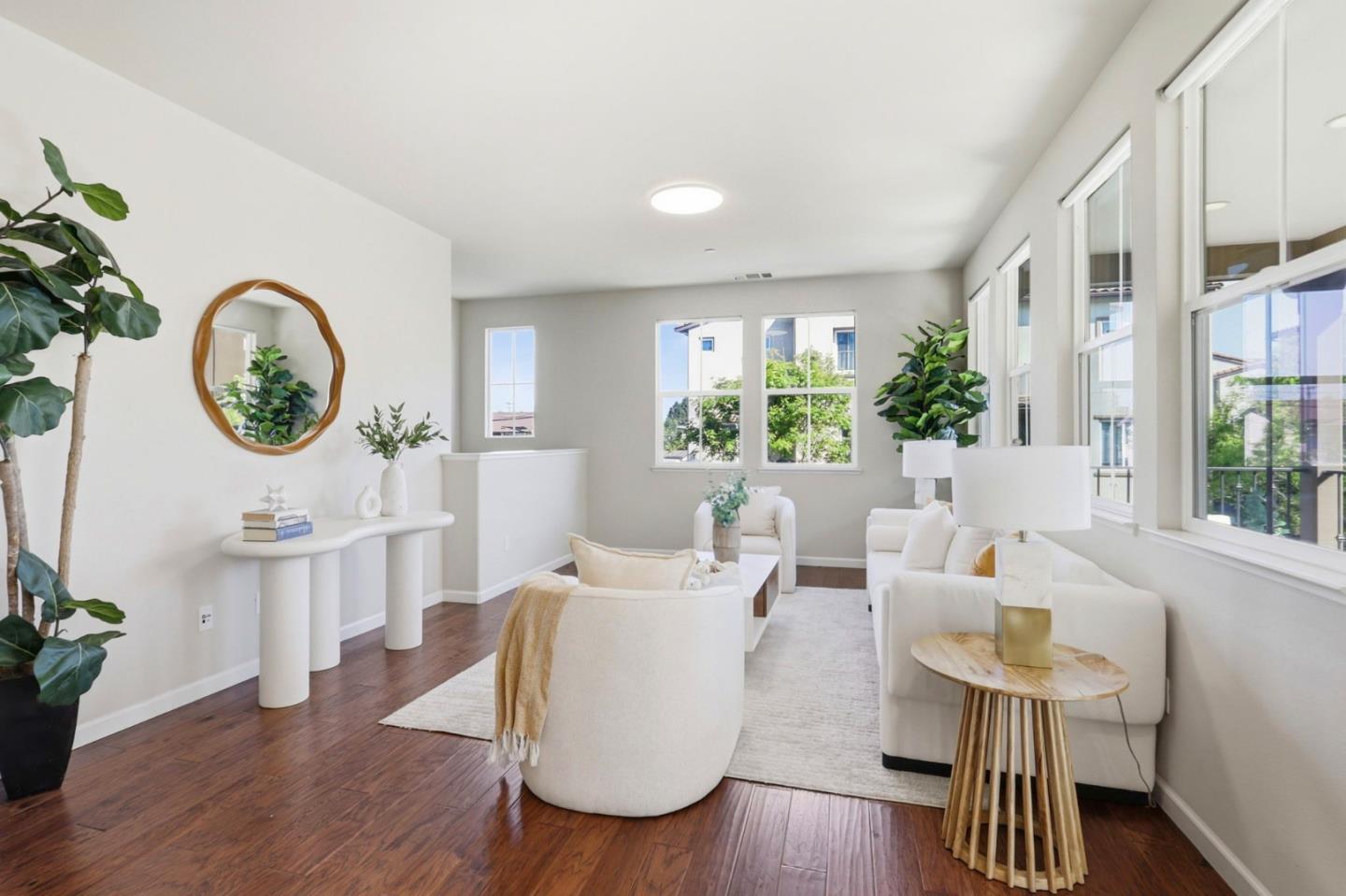 709 Satsuma Terrace
