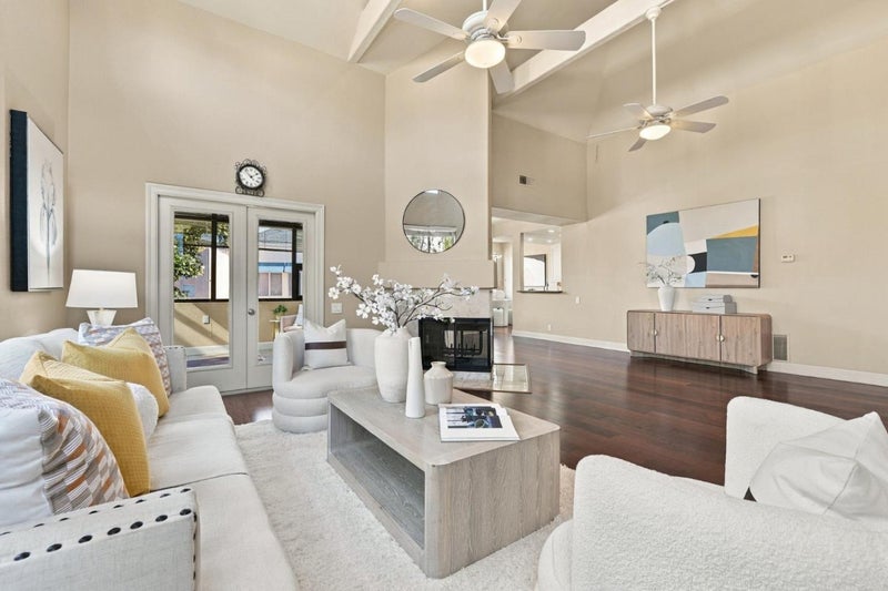 794 Lakeshore Drive
