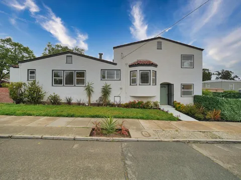 3000 56th Avenue, Oakland, CA 94605 - #: ML82003159