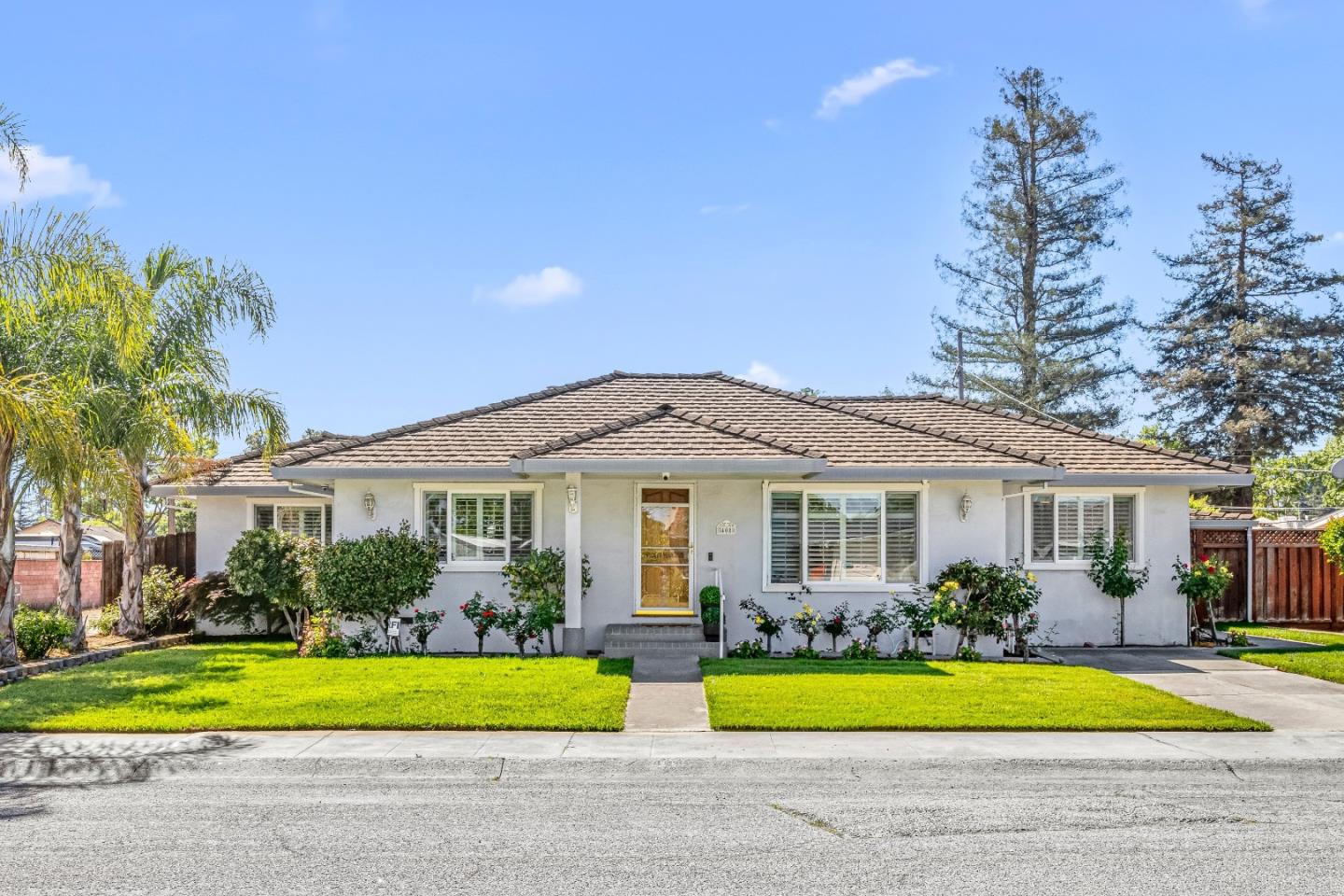 408 La Sierra Way