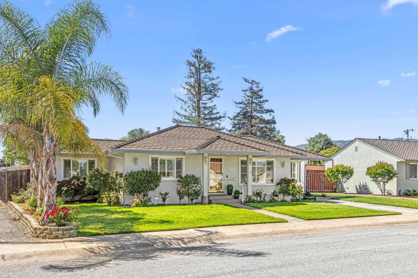 408 La Sierra Way