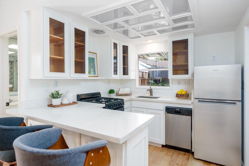 3210 Laura Lane