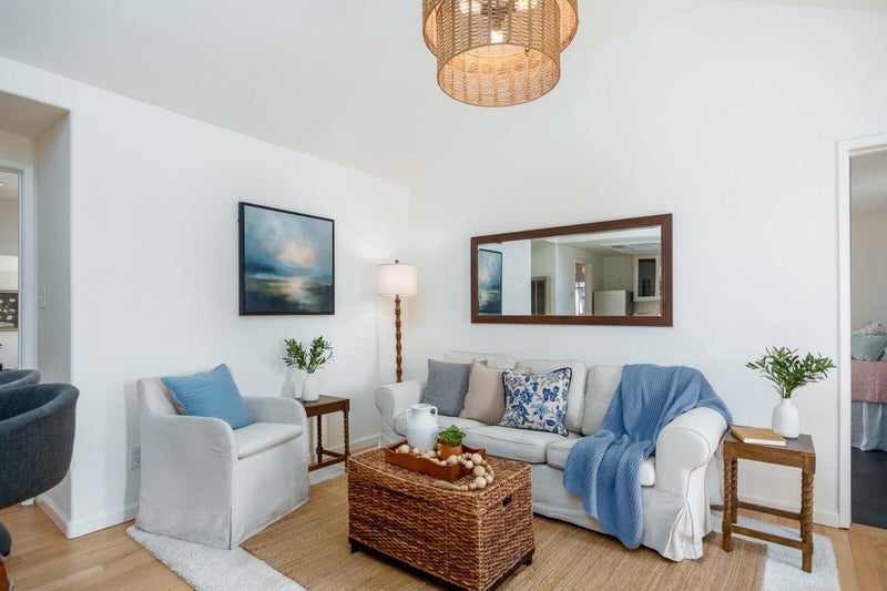 3210 Laura Lane