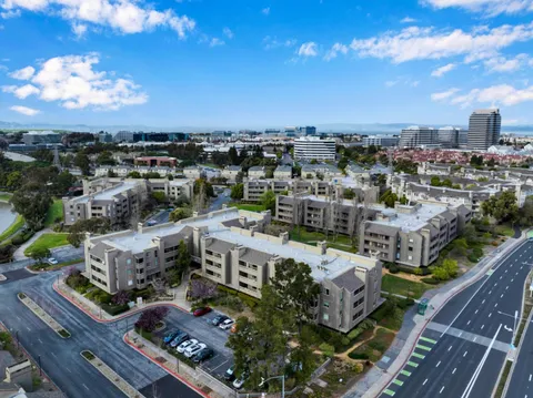 800 Sea Spray Lane Unit 211, Foster City, CA 94404 - MLS#: ML81997906