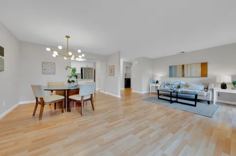 800 Sea Spray Lane Unit 211, Foster City, CA 94404 - #: ML81997906