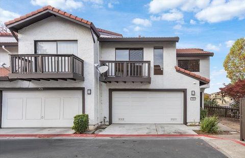 Photo of 703 Gettysburg Way, GILROY, CA 95020 (MLS # ML82026232)