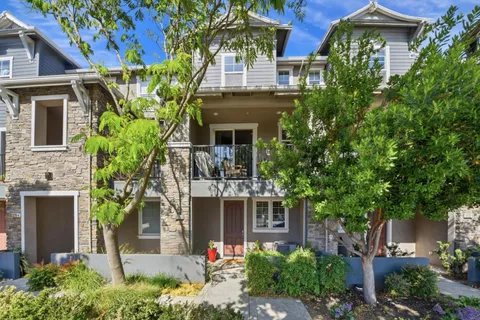 3220 Yucca Avenue Unit 5, San Jose, CA 95124 - #: ML82047300