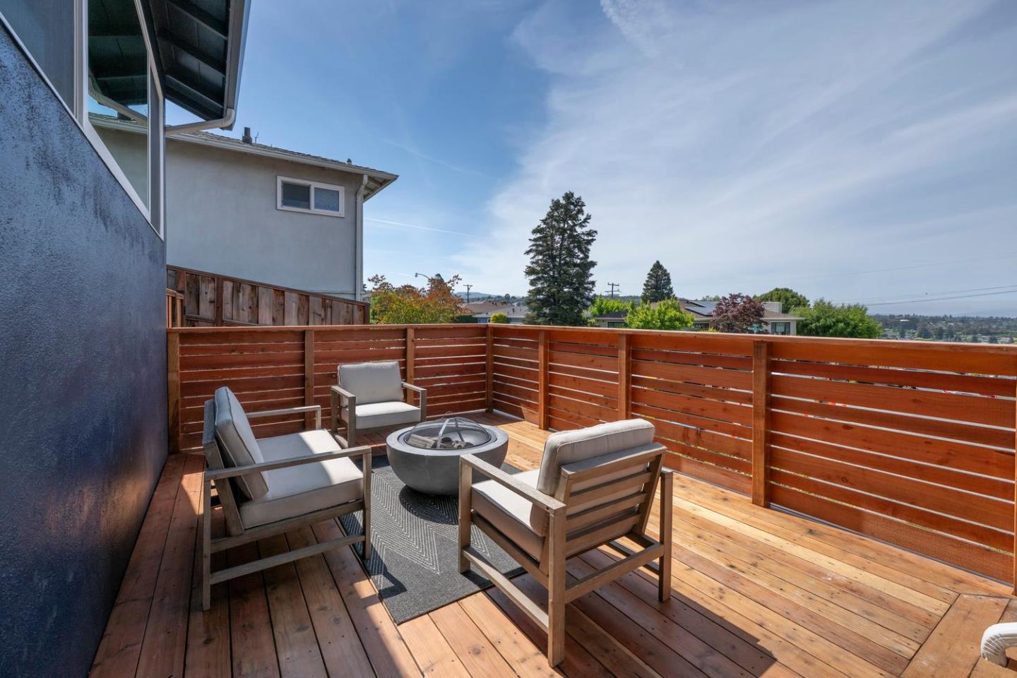 351 Rolling Hills Avenue