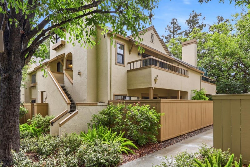 1941 Huxley Court