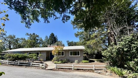 Photo of 100 TAN OAK Drive, PORTOLA VALLEY, CA 94028 (MLS # ML82059309)