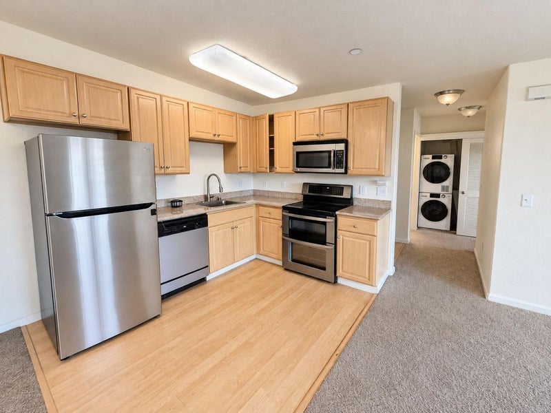 3128 Loma Verde Drive 219