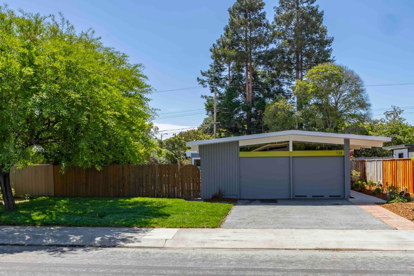 728 Seminole Way