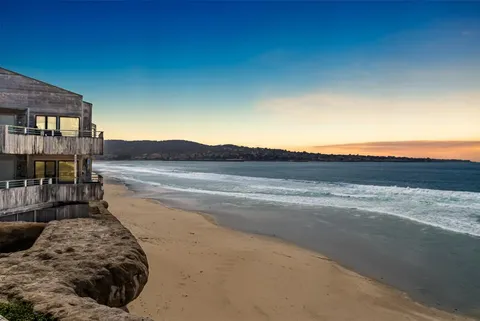125 Surf Way Unit 336, Monterey, CA 93940 - #: ML82004267