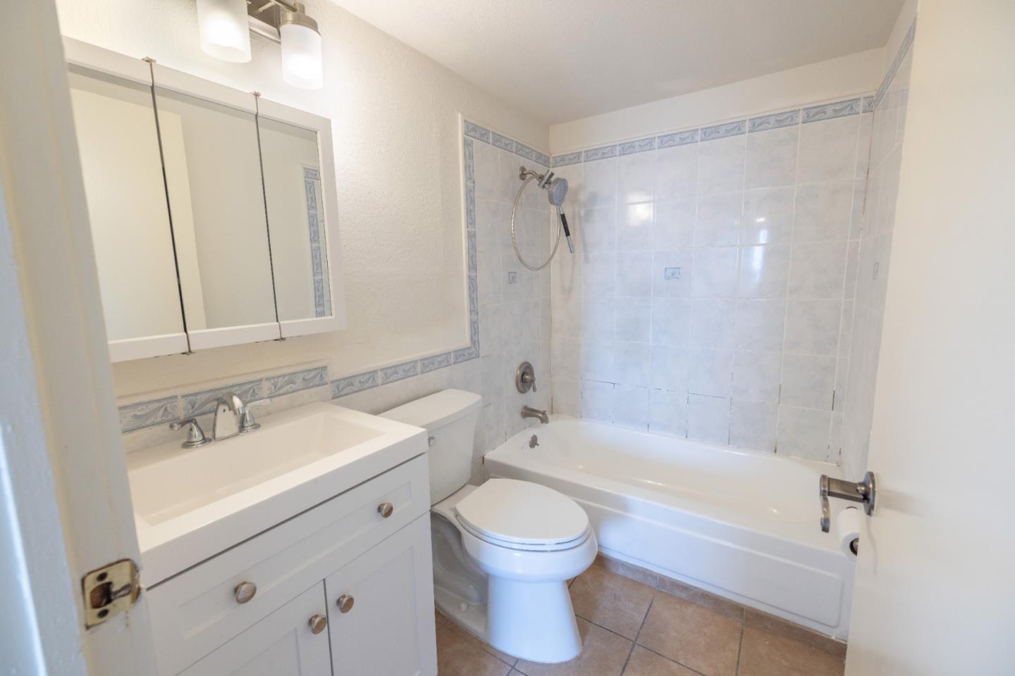 1532 CHANSLOR Avenue APT  T