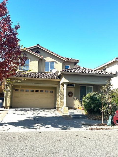 Tiny photo for 718 Roble Street, WATSONVILLE, CA 95076 (MLS # ML82033335)