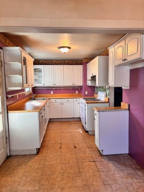 Tiny photo for 65 Bayshore Circle, SAN BRUNO, CA 94066 (MLS # ML82035525)