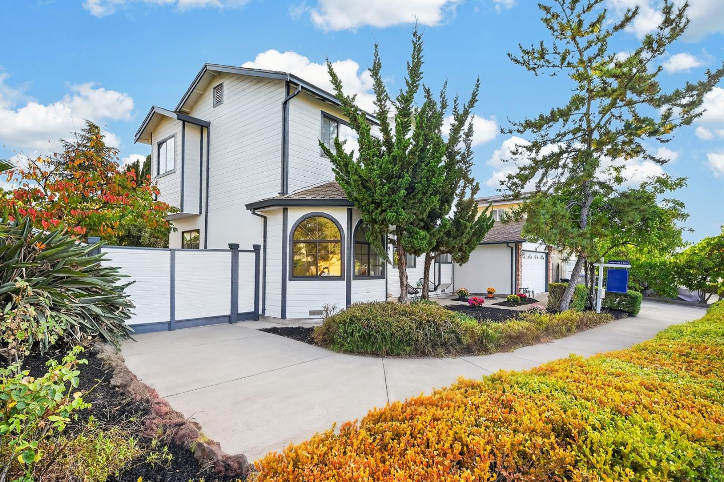 1459 Goldenlake Road