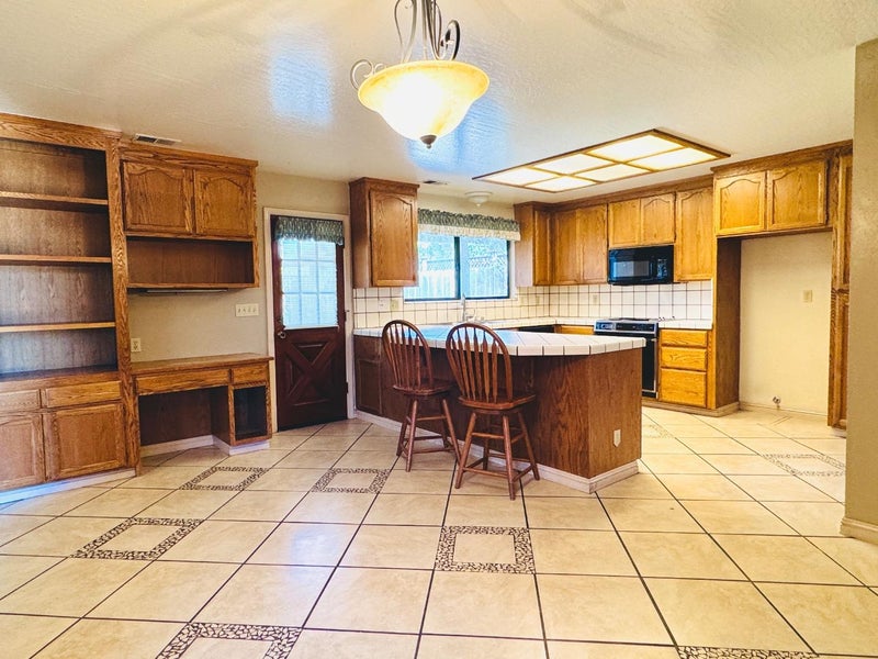 1470 Ghione Drive