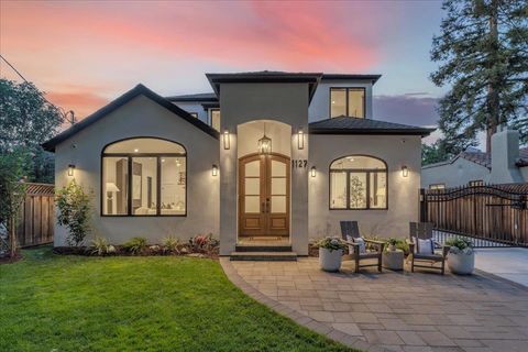 Photo of 1127 Laurie Avenue, SAN JOSE, CA 95125 (MLS # ML82043334)