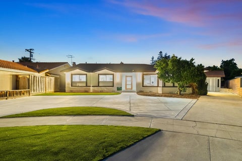 Photo of 3370 Elgin Lane, San Jose, CA 95118 (MLS # ML82054347)