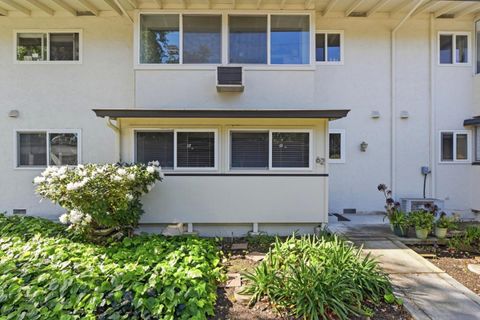 Photo of 14225 Lora Dr #62, LOS GATOS, CA 95032 (MLS # ML82041935)