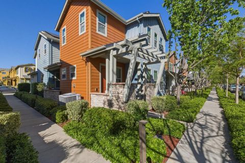 Photo of 520 Sandalwood Drive, LIVERMORE, CA 94551 (MLS # ML82042214)