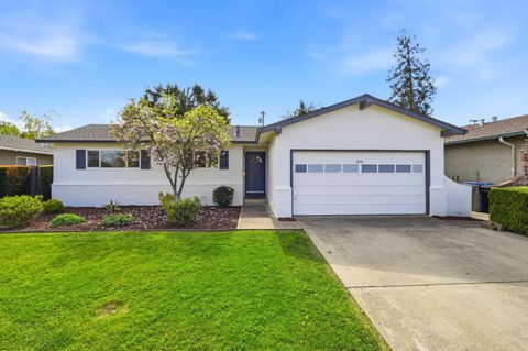 Photo of 2154 Barrett Avenue, SAN JOSE, CA 95124 (MLS # ML82036295)