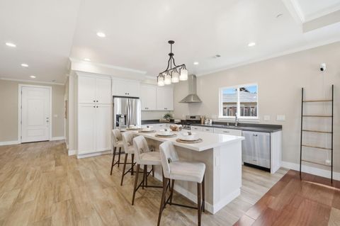 Tiny photo for 224 Eureka Court, SUNNYVALE, CA 94085 (MLS # ML82039086)