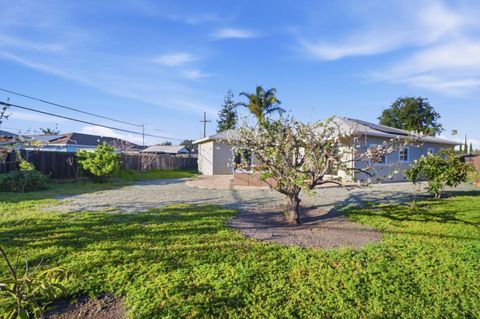 Tiny photo for 224 Eureka Court, SUNNYVALE, CA 94085 (MLS # ML82039086)