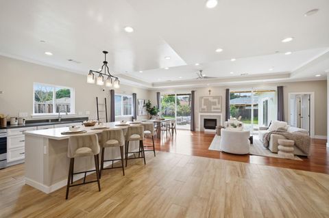 Tiny photo for 224 Eureka Court, SUNNYVALE, CA 94085 (MLS # ML82039086)