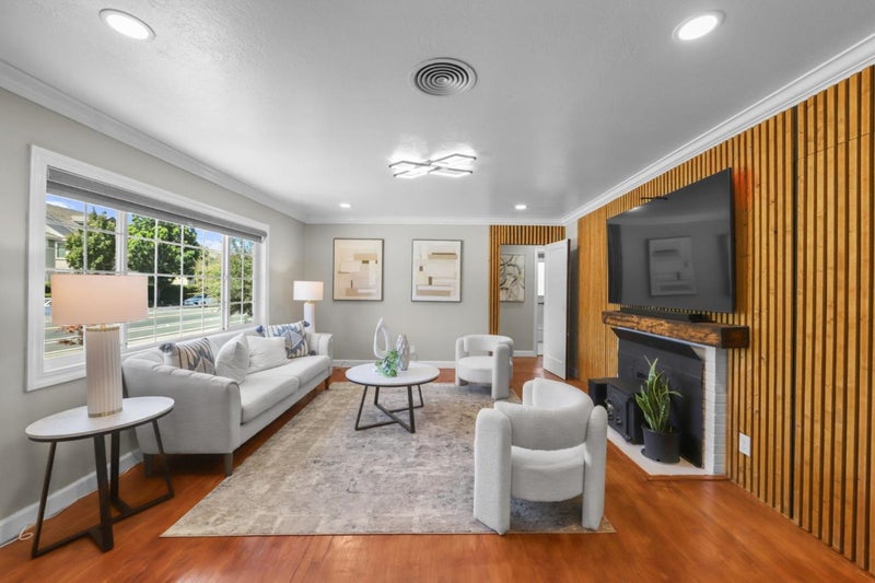 1260 Meadow Lane