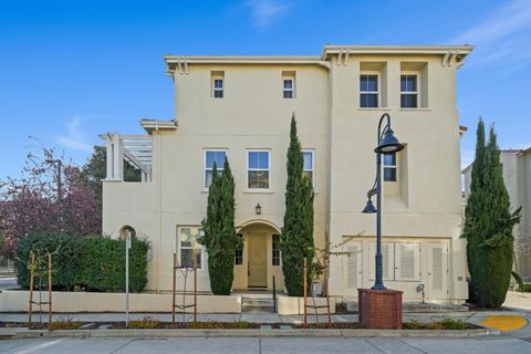 Photo of 451 Chagall Street, MOUNTAIN VIEW, CA 94041 (MLS # ML82038246)