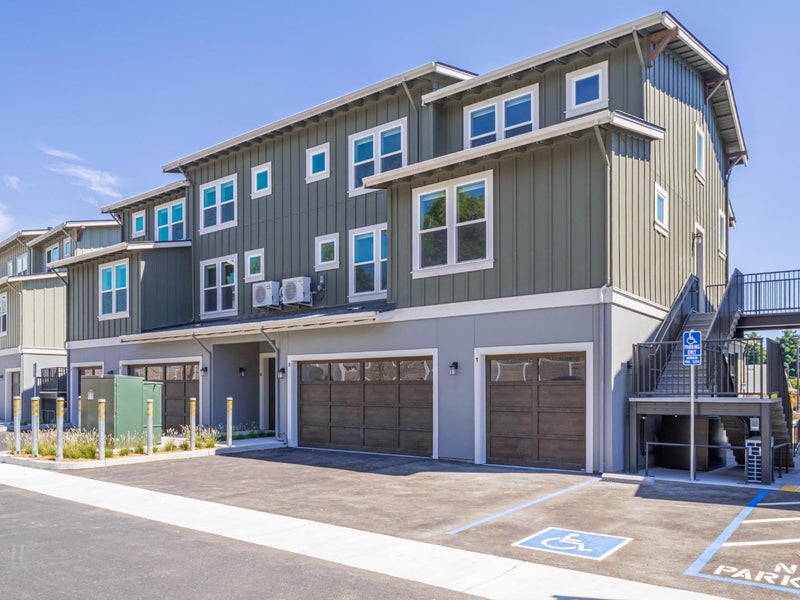 121 Aptos Village Way 2
