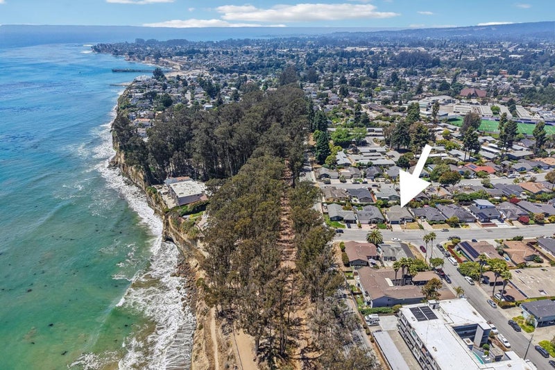 109 Cabrillo Street