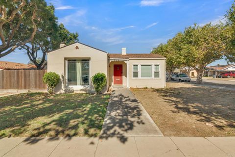 Photo of 404 Ellis Street, KING CITY, CA 93930 (MLS # ML82025308)