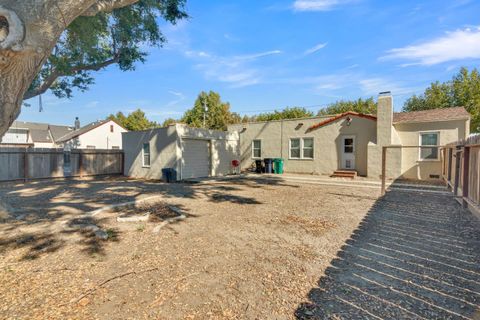 Tiny photo for 404 Ellis Street, KING CITY, CA 93930 (MLS # ML82025308)