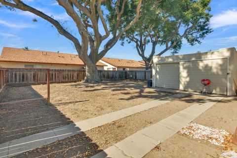 Tiny photo for 404 Ellis Street, KING CITY, CA 93930 (MLS # ML82025308)