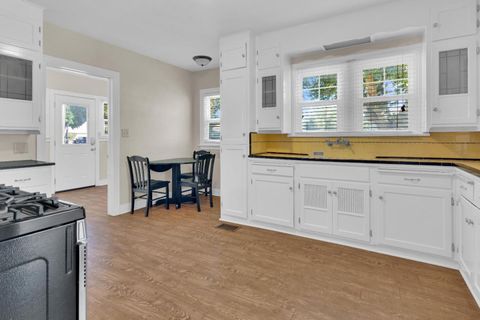 Tiny photo for 404 Ellis Street, KING CITY, CA 93930 (MLS # ML82025308)