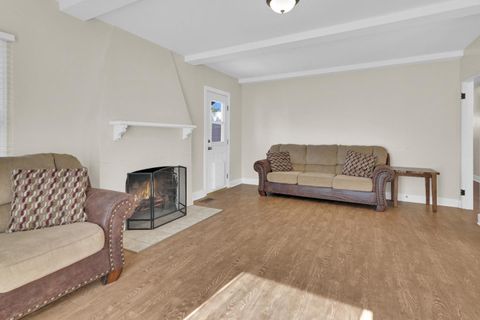 Tiny photo for 404 Ellis Street, KING CITY, CA 93930 (MLS # ML82025308)