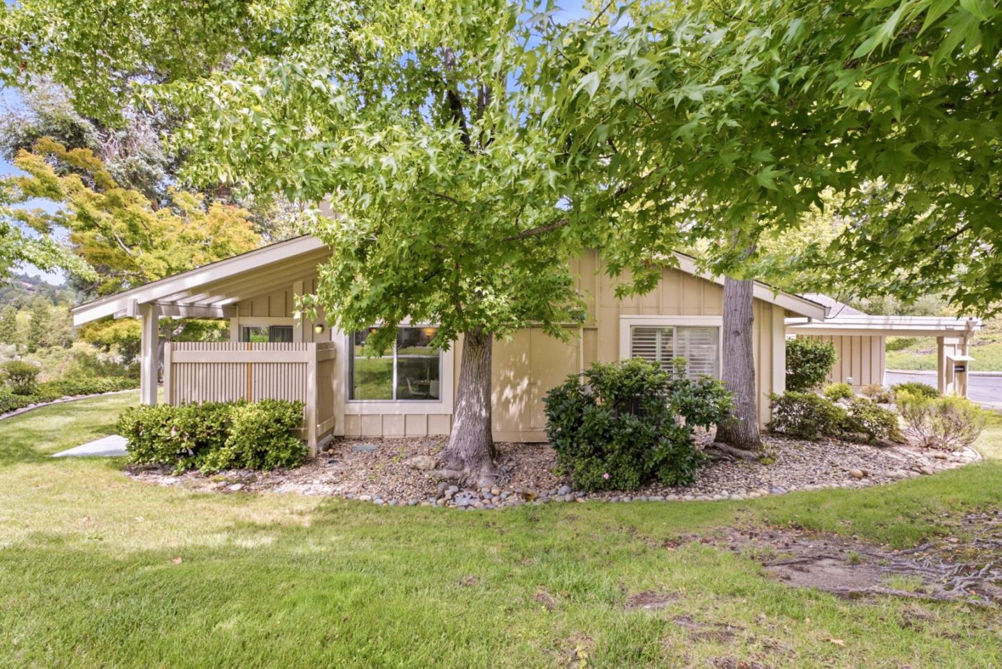 2085 Cactus Court 1