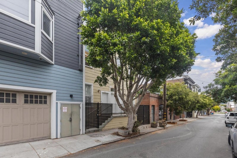 464 Linden Street