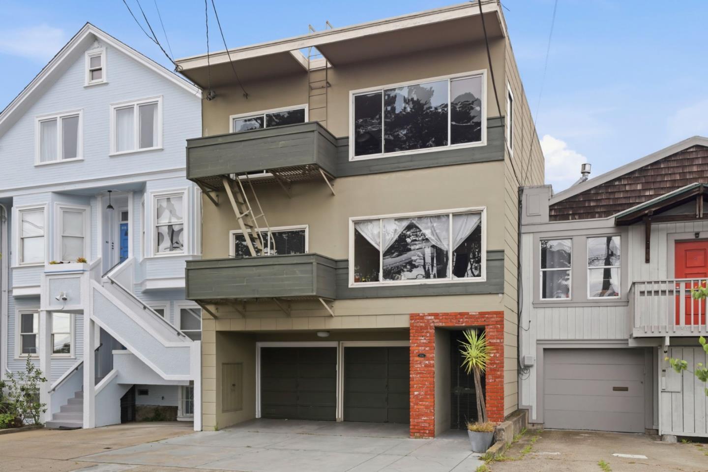 834 Arkansas Street 4