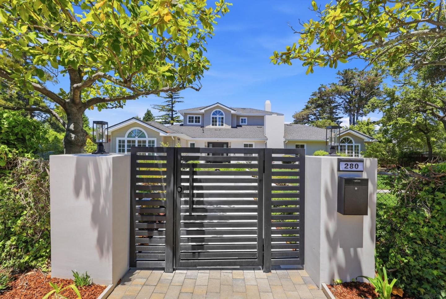 280 Uplands Drive