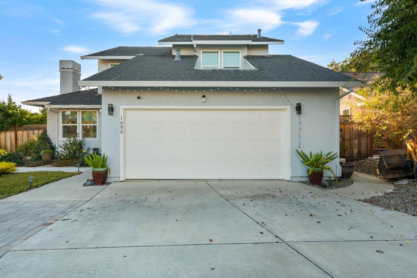 1090 Los Altos Drive
